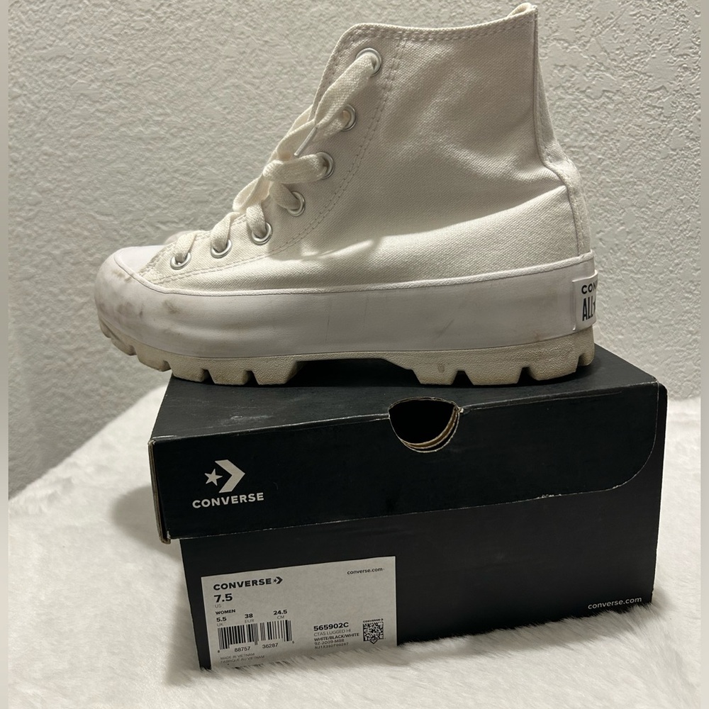 Converse - Picture 3 of 7